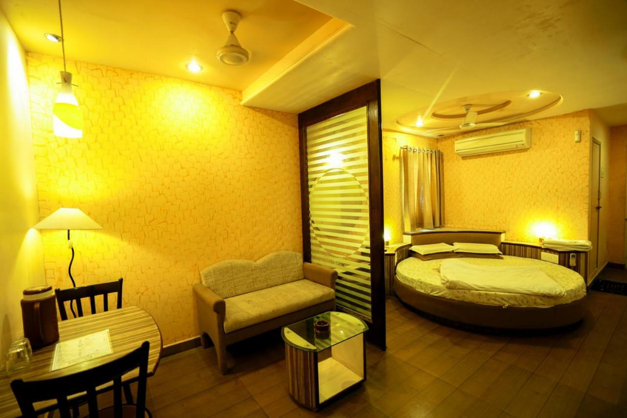 Hotel Ashiana Jāmnagar Екстериор снимка